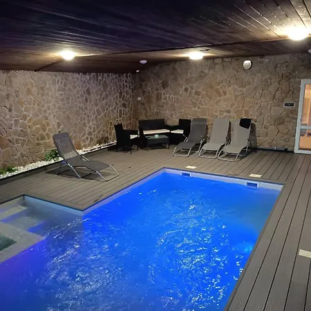 Na Hradzi Country house *